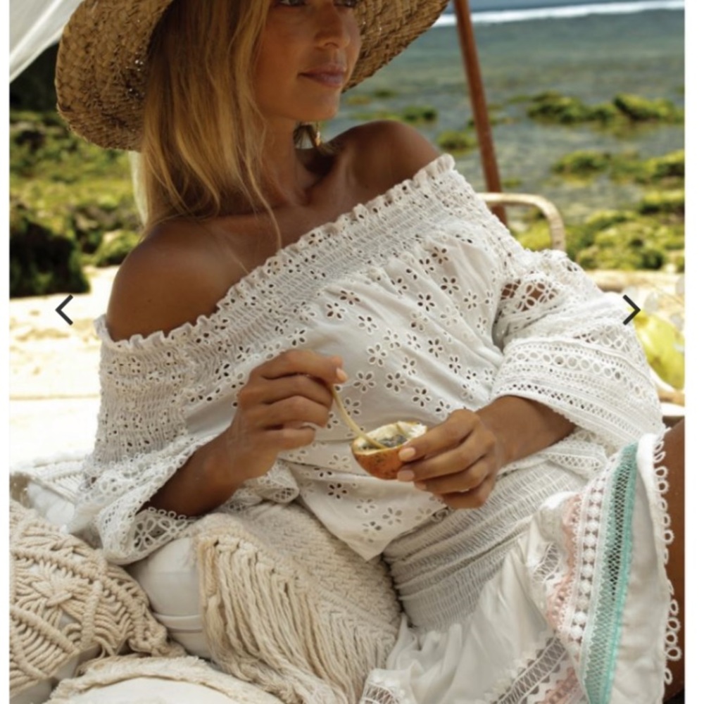 Miss June**Montauk Eyelet Ballon Sleeve Cropped Top***One Size**$225 - Picture 3 of 12